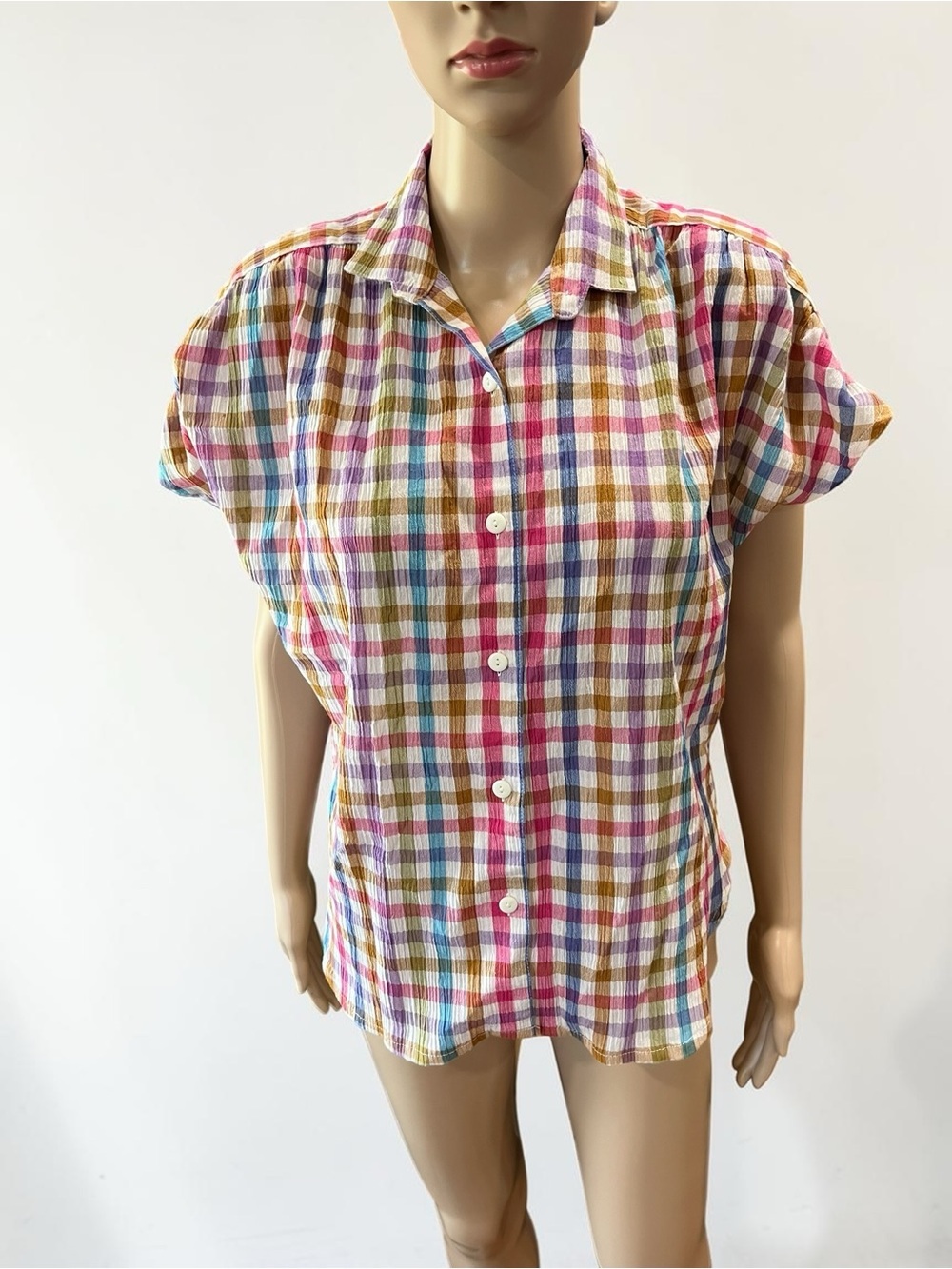 Seersucker gingham Plaid Short Sleeve Button-Up blouse MCM vintage